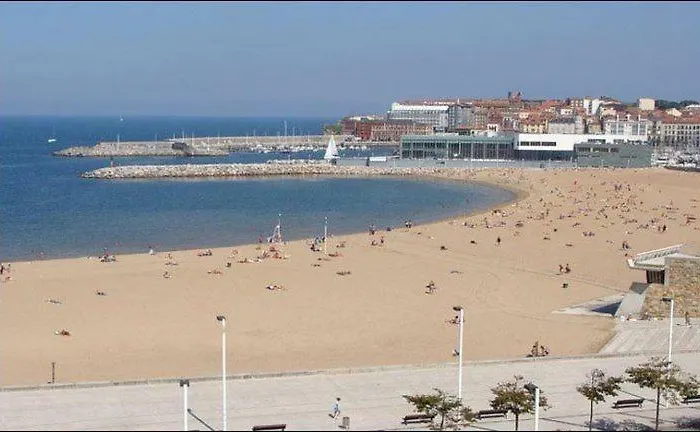 Playa Poniente Gijón